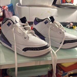 Jordan White and Black Low-Top Sneakers Classic Design